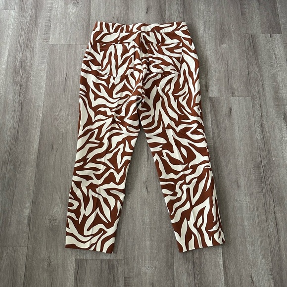 NWOT SPANX On The Go Printed Ankle Slim Straight Pants Clay Zebra Stripe - Picture 9 of 10